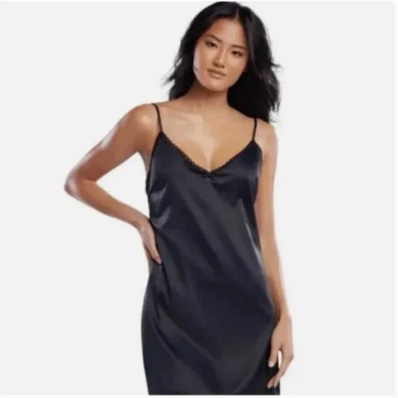 Savage X Fenty Women's Lingerie Black Satin Lace Slip Size Large - Picture 1 of 10